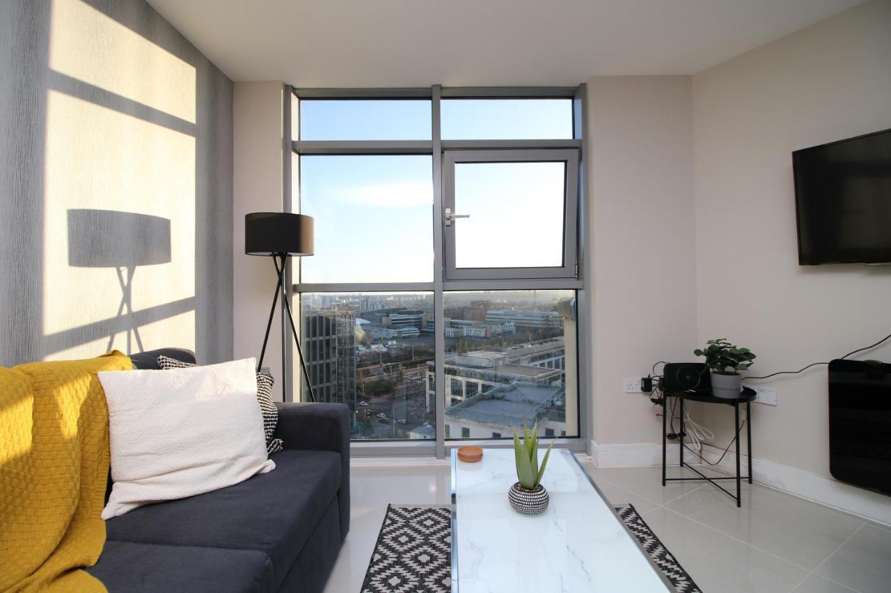 The Skyline - Luxury City Centre Flat With Designated Parking Cardiff Exterior foto