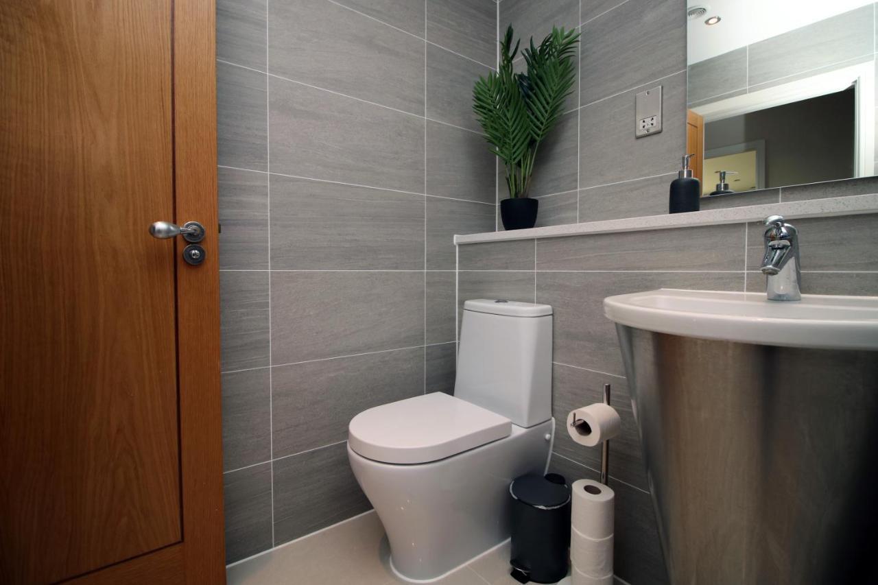 The Skyline - Luxury City Centre Flat With Designated Parking Cardiff Exterior foto