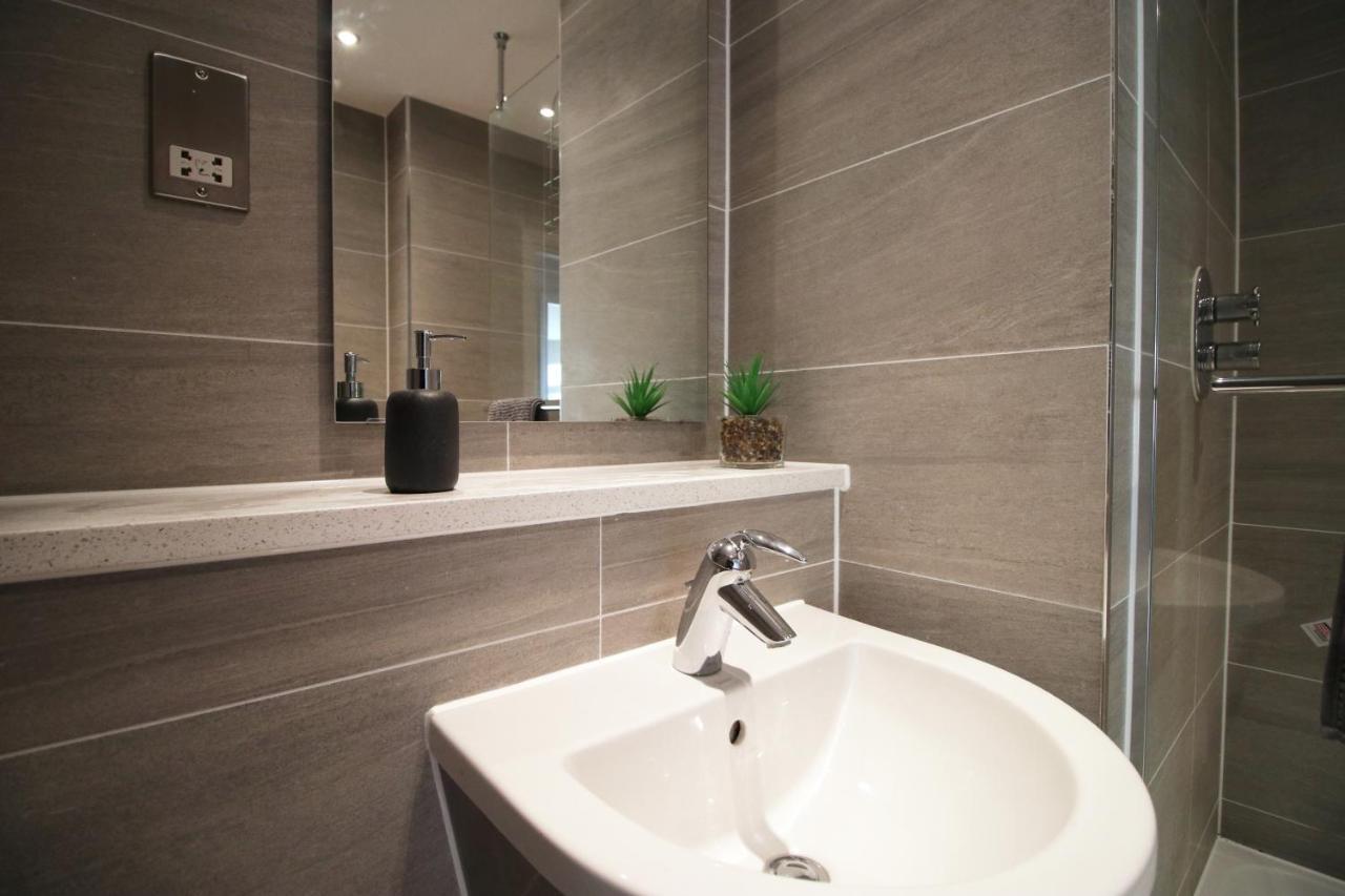 The Skyline - Luxury City Centre Flat With Designated Parking Cardiff Exterior foto