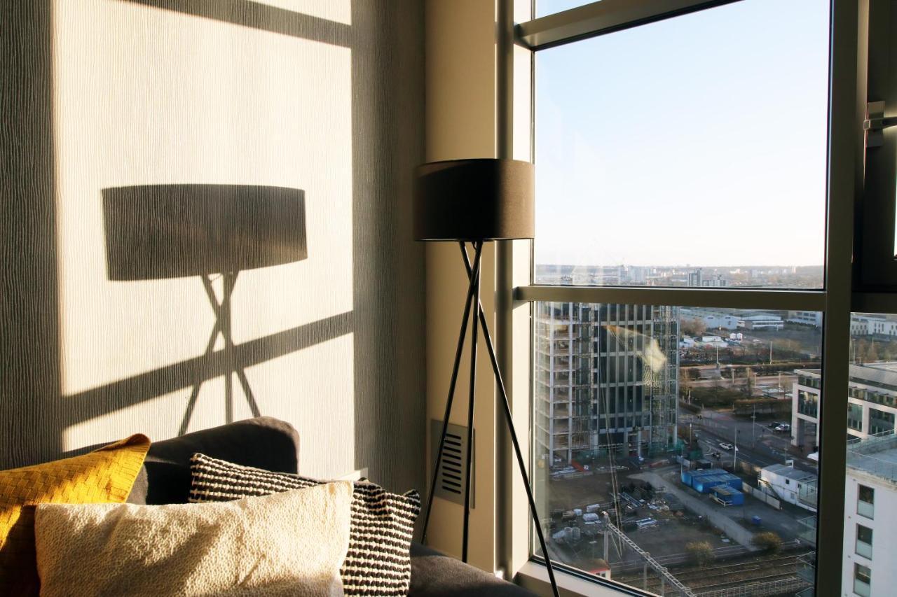 The Skyline - Luxury City Centre Flat With Designated Parking Cardiff Exterior foto