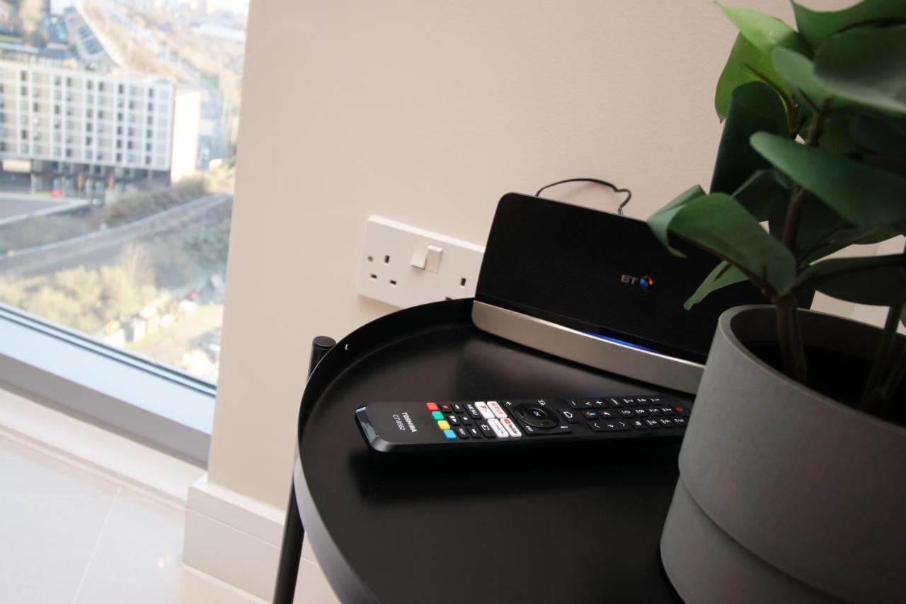 The Skyline - Luxury City Centre Flat With Designated Parking Cardiff Exterior foto